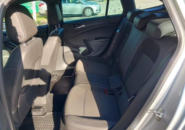 Opel Astra cena 65000 przebieg: 116384, rok produkcji 2018 z Wyrzysk małe 79